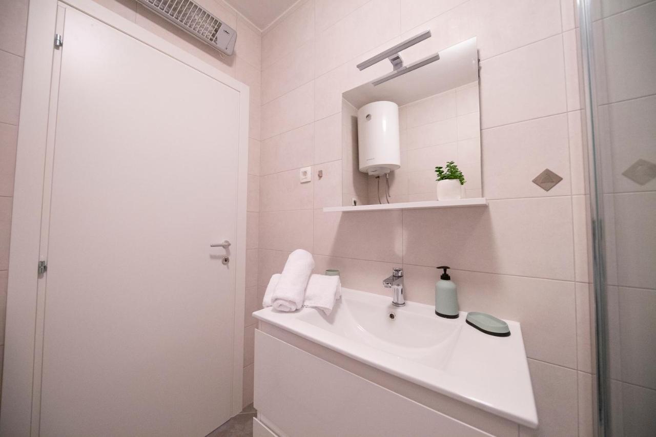 Apartman 2 Relax Zadarアパートメント エクステリア 写真